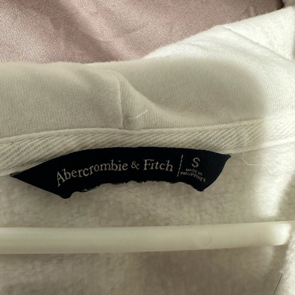 Abercrombie fitch crop V sweatshirt. - Picture 4 of 4